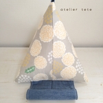 【送料込み】tenton（ﾃﾝﾄﾝ）015〈サイズ 小〉三角クッション　スマホスタンド　atelier tete