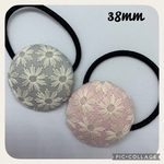 大人かわいい 刺繍 お花の刺繍  くるみボタン ヘアゴム④ マーガレット