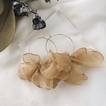 2pcs [ブラウン]フープ ピアス オーガンジー ゴールド ピアス  m439