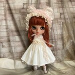 クリーム　シンプルワンピースと飾り　ブライス　リカちゃん