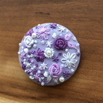 ビーズ刺繍くるみボタン（ヘアゴム/ブローチ）