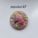 刺繍ブローチ