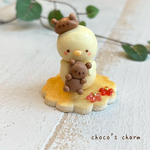 【置物】くまちゃんファンのひよこちゃんマシュマロ【ミニチュア 樹脂粘土 人形】