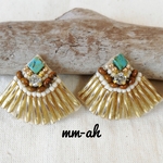 TWISTビーズフリンジ刺繍ピアス#ターコイズブルー