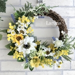 ミモザと夏ひまわりとラベンダーとアネモネの玄関リース　母の日リース　　30センチ　ご結婚お祝　退職祝　新築祝いなど