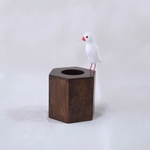 白文鳥がのぞいてくるペンスタンド 
