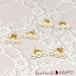 （送料無料）どんなスタイルにも合わせられる最強デザイン❣3連パールピアス （イヤリング）