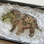 ✴︎古代生物シリーズ✴︎　トリケラトプス earthブローチ 