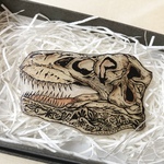 ティラノザウルス 化石    earthブローチ