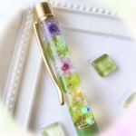 紫陽花とスターフラワーのハーバリウムボールペン(緑)＊ かすみ草 ドライフラワー