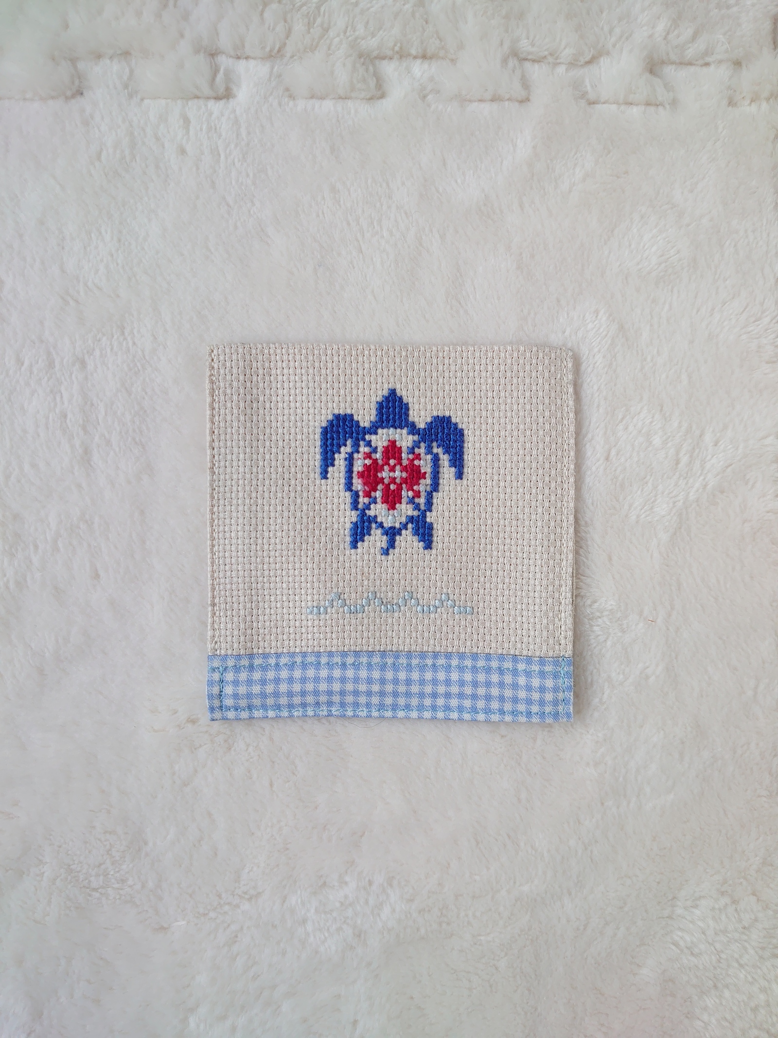 手刺繍入りハンドメイドコースター3枚セット　ハーフリネン 手刺繍入りハンドメイドコースター3枚セット ハーフリネン 生地・布