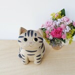 猫の一輪挿し　（花器・置物）