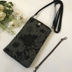 再再販　ｙｍリバティ ふわふわ大きなスマホポーチ　ワーキングポシェット（＋250円）スイムダンクレア 黒