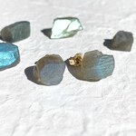 ラブラドライト鉱物原石 ピアス/イヤリング 【石おまかせ/金具選択可】 ハンドメイド天然石アクセサリー