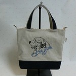 ピレニーズ　お散歩バッグ　刺繍　ブルー　ショルダーにもなるよ～　