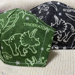 子ども用　マスク　2枚　@ 恐竜　星　グリーン黒