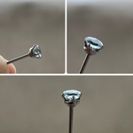 小さいアクアマリンピアス 一粒