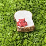 厚切り食パンの箸置き   メンダコ