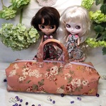 ブライスアウトフィット🌹🌹お出かけポーチ(2人用)薔薇と野花柄E