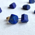 ラピスラズリ 原石ピアス / イヤリング 【金具選択可 石おまかせ】 鉱物 天然石 アクセサリー