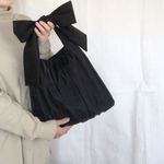 小さくてしかくいシフォンのふんわり蝶々結びバッグ　ブラック