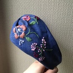 花柄刺繍のデニム風カチューシャ