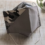 ☆ハンドメイド Handmade☆ 立体マスク 西村大臣風　綿　迷彩柄 ダブルガーゼ 二重マスク 日本製　立体的で、布と口が触れにくい構造です♪☆♪　