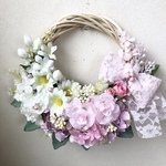 母の日に〜可憐な花達のナチュラルリース