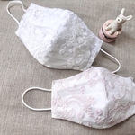 ✿︎再販✿︎しっとり優しい国産高級シルク100%＊くすみ淡ピンク&ホワイト　お花のチュールレース　マスクカバー２点セット