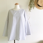・*:..𝓃ℯ𝓌 爽やかストライプシンプルなロングTシャツ