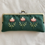 ペンケースorメガネケース Green 刺繍両面