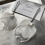 clear pearl petal