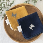 刺繍ガーゼハンドタオル　蝶々
