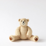 座るほっこりクマさん