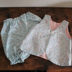 ベビー　ベスト＆かぼちゃパンツ　セットアップ　【花柄ライトブルー】