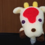 あかヤギ＊「ボクは読んでから食べるよ！」＊パソコン＊羊毛フェルト