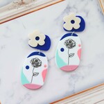 青いレトロなお花とイラストお花ピアス