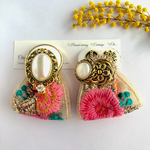 4,5センチ °🌸取り外せる⁎⁺˳✧༚ インド 刺繍リボン × ヴィンテージ パールボタン ピアスorイヤリング　　/2way /アシンメトリー/ 重ねボタン