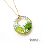 本物のお花のフープネックレス　レジンアクセサリ―