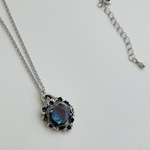 深海の雫（変色ガラス）の純銀ネックレス　10ミリ