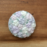 ビーズ刺繍くるみボタン（ヘアゴム/ブローチ）