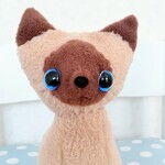 シャム猫のぬいぐるみ d