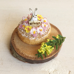ドールハウス☆ミニチュア☆うさぎとビオラのリースのスポンジケーキ
