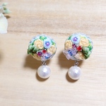 【19600908様オーダー作品】お花のイヤリング