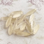 【5x16㍉  10個】ダガービーズ＊etched beige & gold ＊チェコビーズ ＊エッチド ＊ベージュ ＊イエロー ＊すりガラス ＊短剣 ＊ドロップ＊羽根
