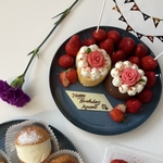 お祝いにぴったり♡バラの花をかたどったロールケーキ2種セット(バニラ×いちご/ダブルショコラ)