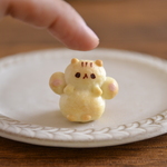 ぽてぽてりすさんのパン ブローチまたはマグネット