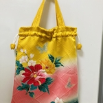山吹色　新品の七五三お着物リメイク　巾着バック