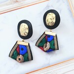 ゴージャスなタッセルピアス