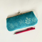 刺繍ペンケース〈リーフAQ〉〉
